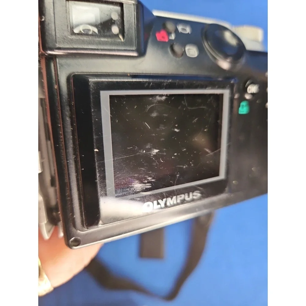 Vintage Y2K Digital Camera 3x Olympus C-2000 Z Camedia 2.1MP TESTED